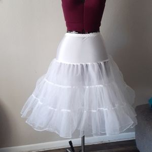 NWOT White Petticoat Under Skirt 1950s